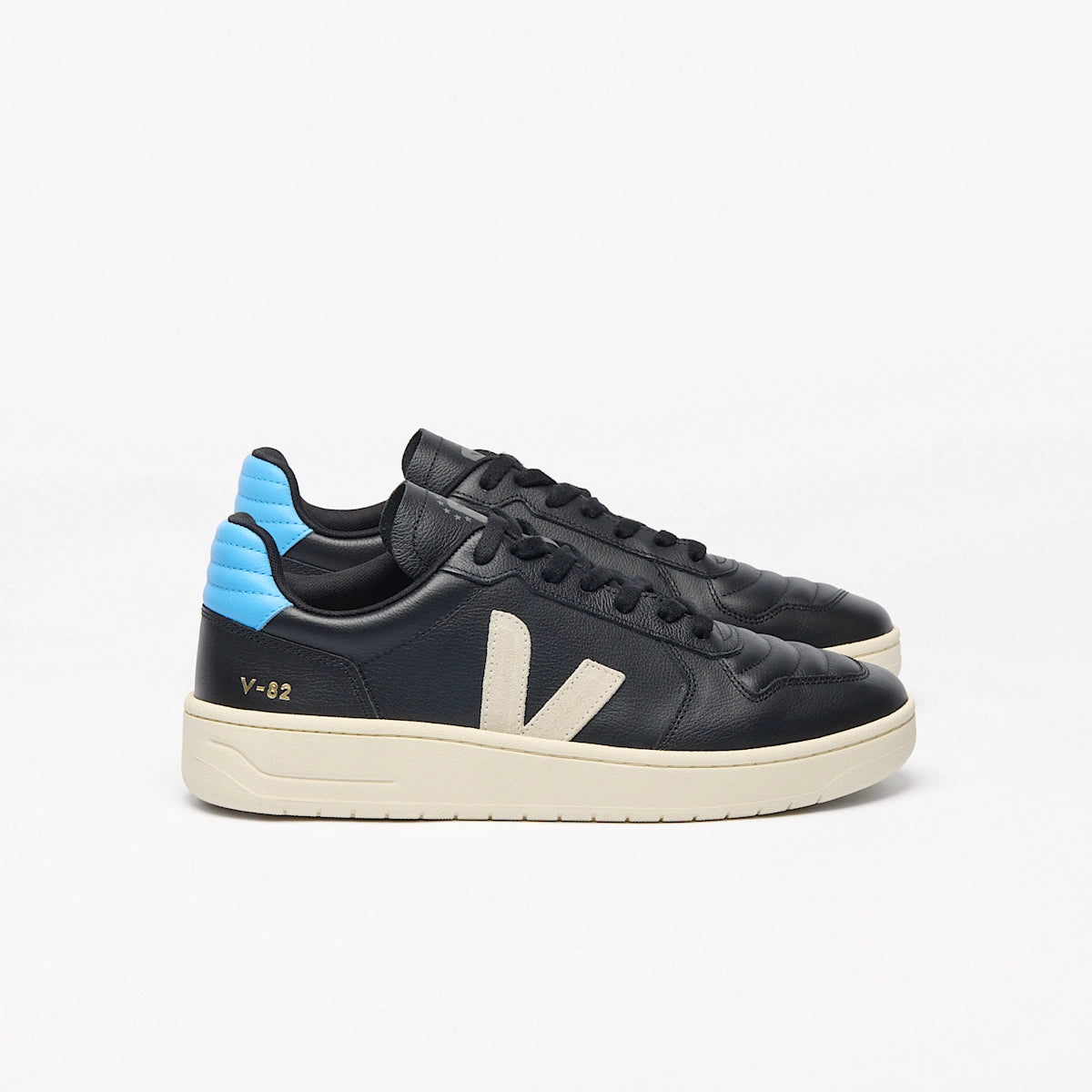 V-82 II GRAINED LEATHER BLACK PIERRE AQUA